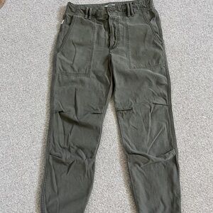 Women’s Citizens Of Humanity Dark Olive Cargo Pants size 24